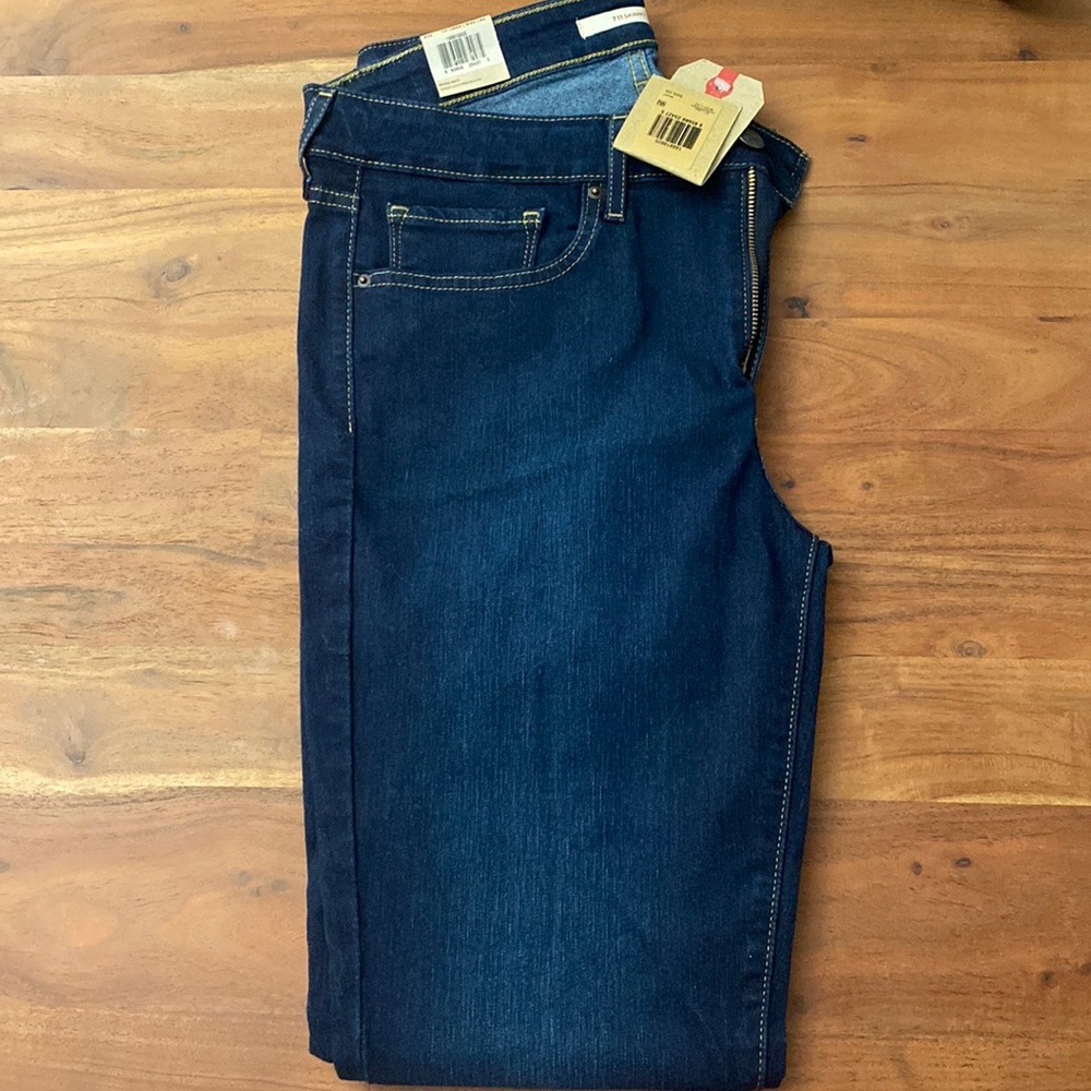 Levi’s 711 Skinny Mid Rise 10 Long